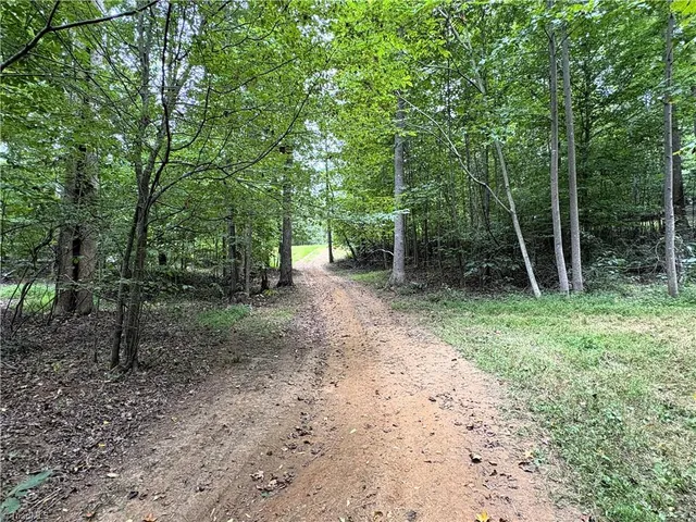 $235,000 | 330 Quail Ridge Road, Summerfield, NC 27358