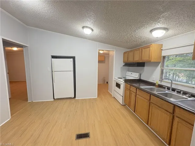 $235,000 | 330 Quail Ridge Road, Summerfield, NC 27358