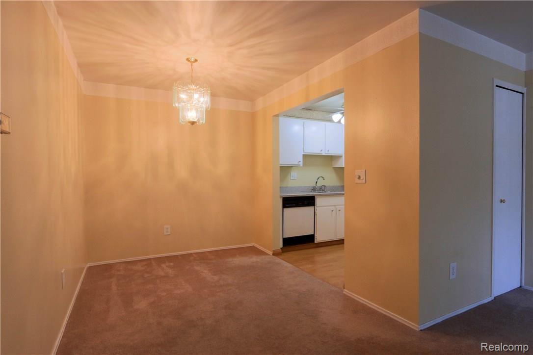 4909 Crooks Road, Unit D 3 Royal Oak, MI 48073 - Photo 9 of 18 Listing-15.jpg
