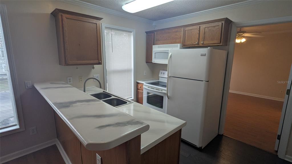 2905 Southwest Archer Road, Unit T5028 Gainesville, FL 32608 - Photo 3 of 24