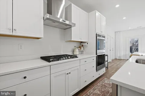 $565,000 | 46037 Woodpecker Square, Sterling, VA 20165