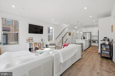 $565,000 | 46037 Woodpecker Square, Sterling, VA 20165