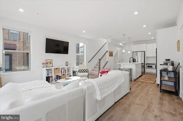 $565,000 | 46037 Woodpecker Square, Sterling, VA 20165