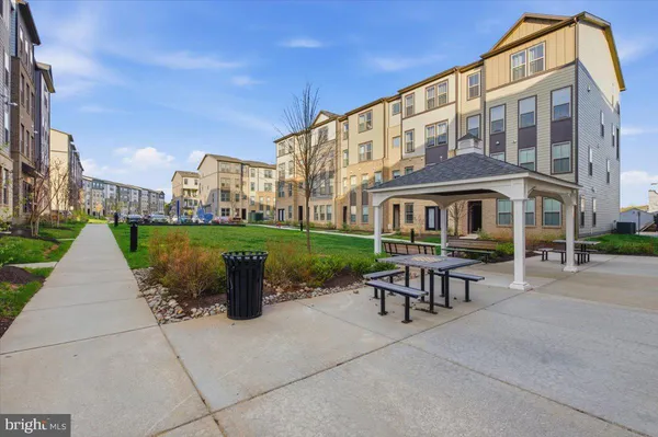 $565,000 | 46037 Woodpecker Square, Sterling, VA 20165