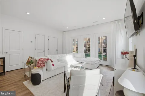 $565,000 | 46037 Woodpecker Square, Sterling, VA 20165