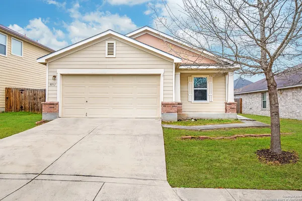 $1,645 | 9711 Copper Rock, Converse, TX 78109