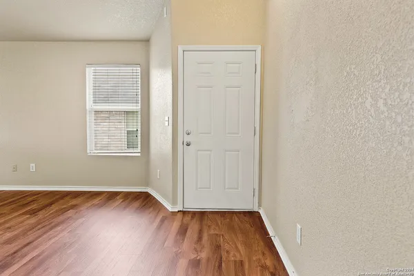 $1,645 | 9711 Copper Rock, Converse, TX 78109