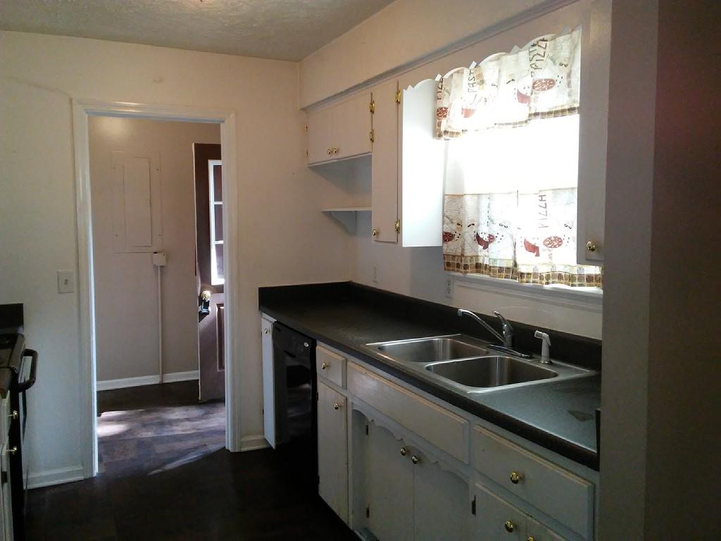 100 Burnett Road Dickson, TN 37055 - Photo 20 of 23 utility room off kitchen