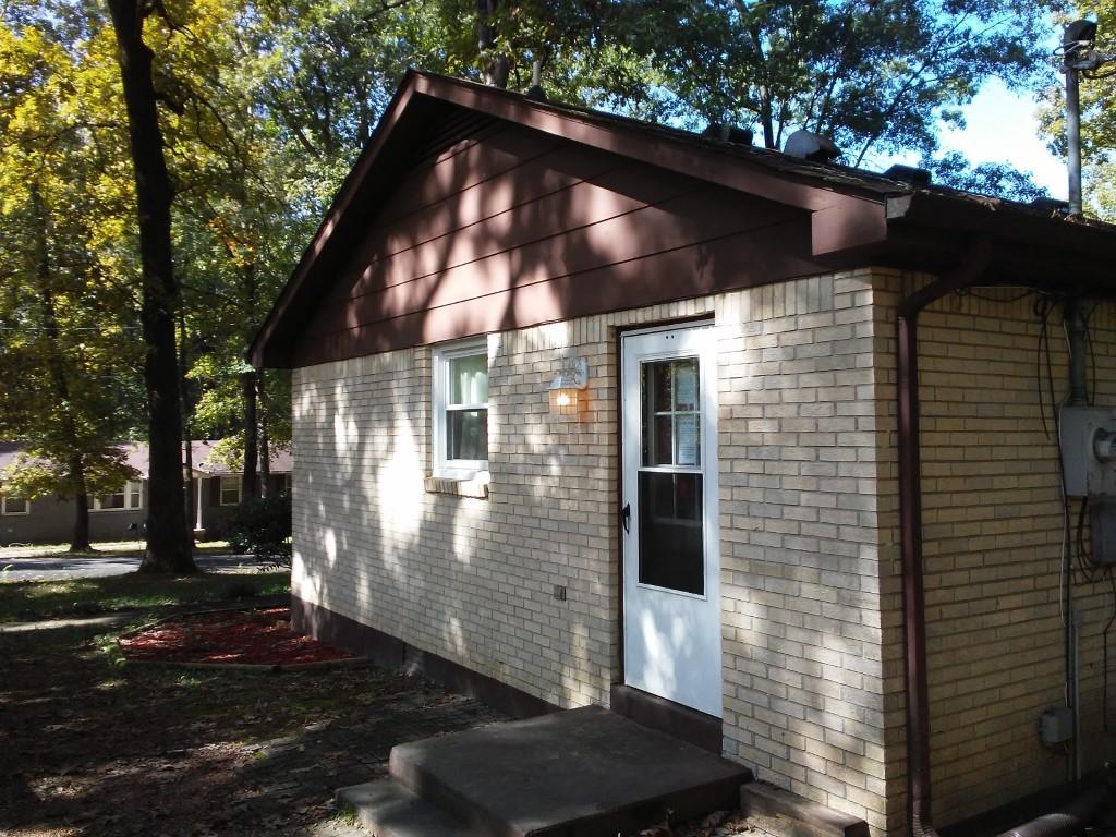 100 Burnett Road Dickson, TN 37055 - Photo 2 of 23 right side