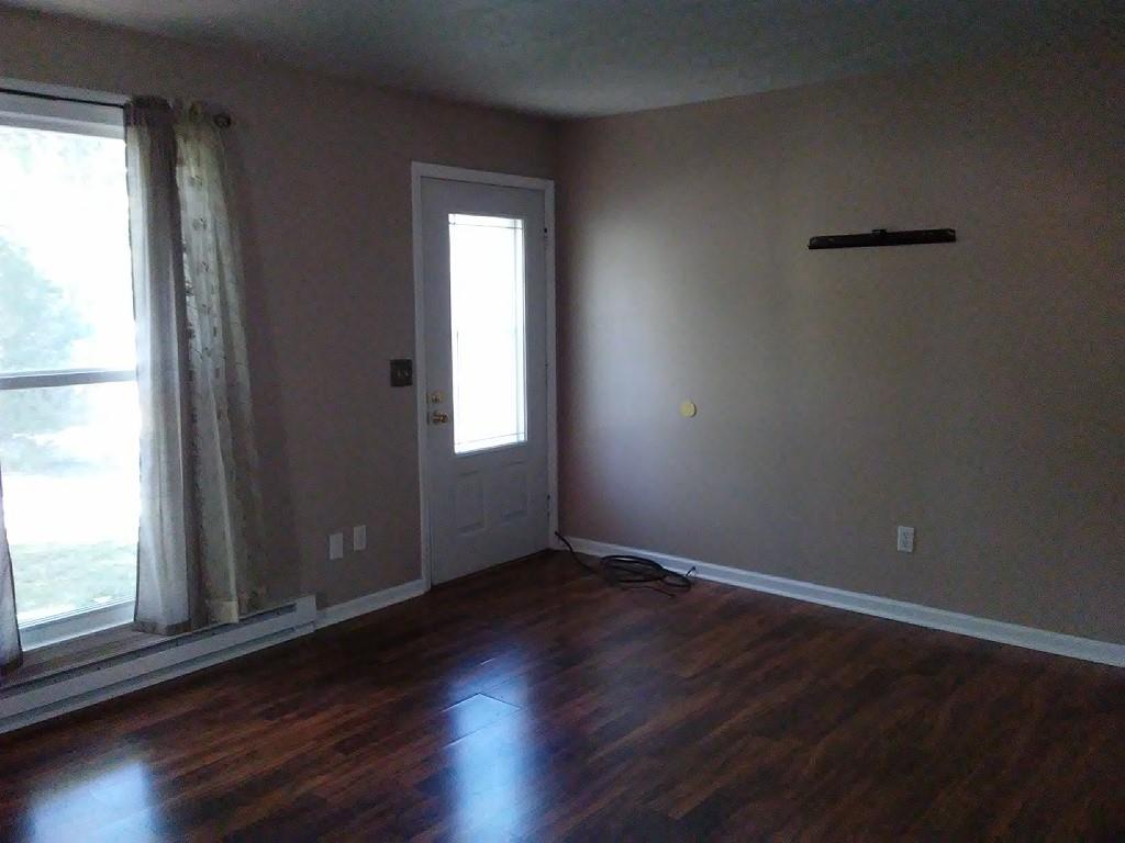 100 Burnett Road Dickson, TN 37055 - Photo 5 of 23 living room