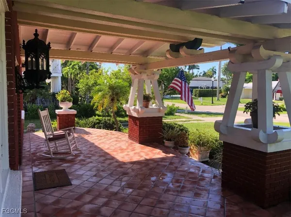 $831,000 | 1249 Osceola Drive, Fort Myers, FL 33901