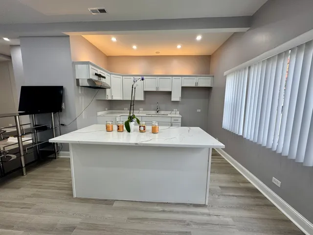 $220,900 | 13226 South Houston Avenue, Chicago, IL 60633