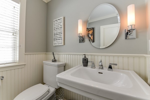16 Barnstable Road Wellesley, MA 02481 - Photo 10 of 18