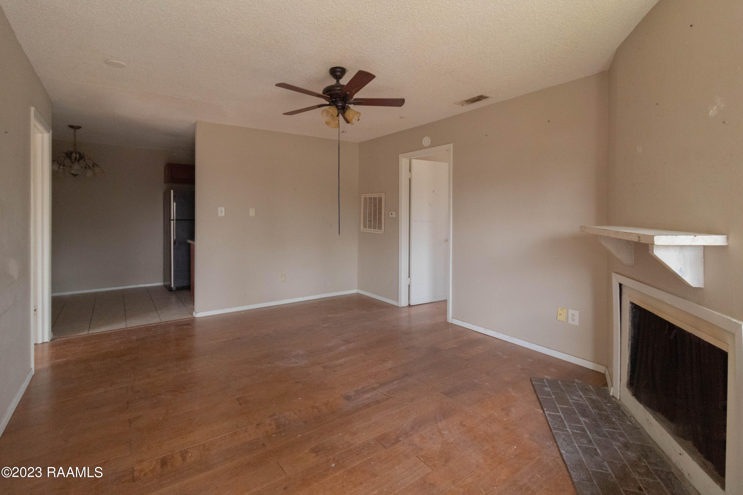 110 Meudon Street Duson, LA 70529 - Photo 3 of 14 IMG_8732
