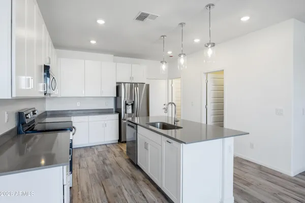 $414,880 | 651 North Ironwood Drive, Unit 61, Apache Junction, AZ 85120