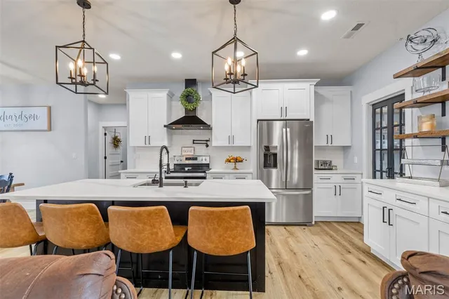 $328,000 | 2706 Town Drive, Mountain Grove, MO 65711