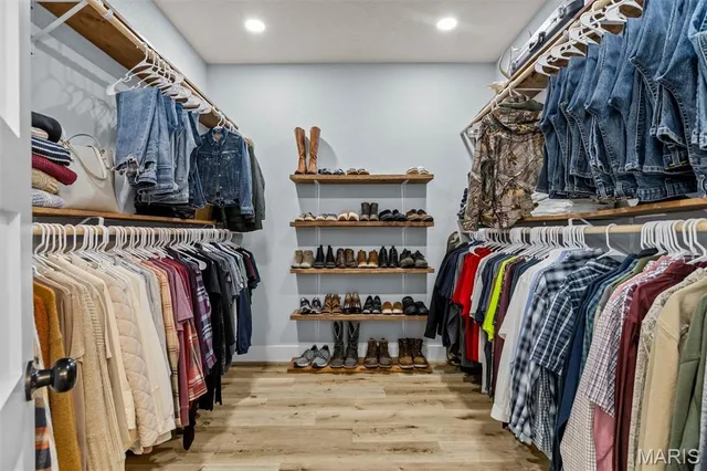 $328,000 | 2706 Town Drive, Mountain Grove, MO 65711