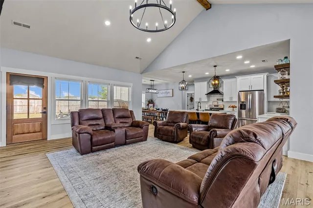 $328,000 | 2706 Town Drive, Mountain Grove, MO 65711