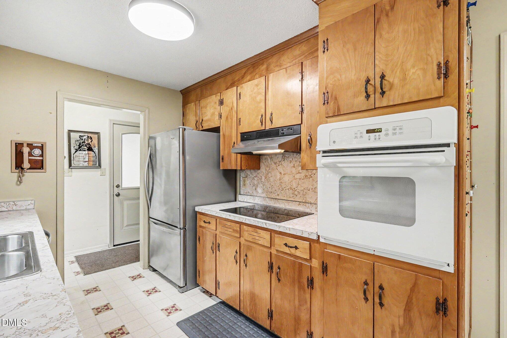 2555 Nutbush Road Henderson, NC 27537 - Photo 8 of 36