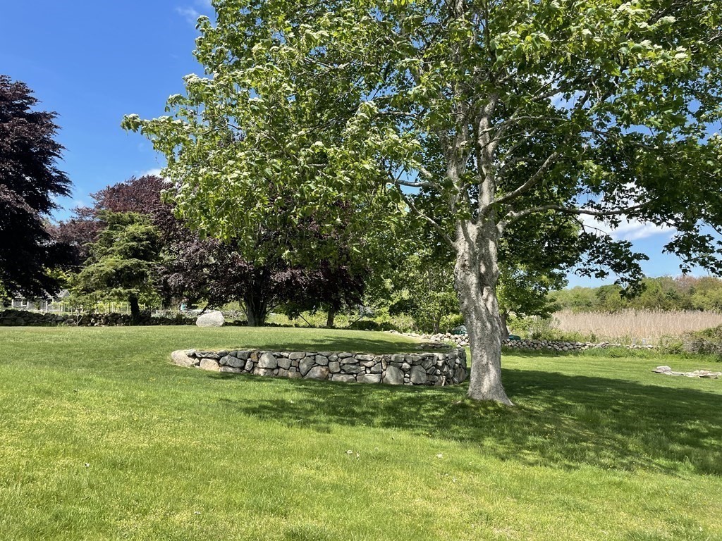 2004 Main Road Westport, MA 02791 - Photo 4 of 20