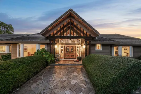 $2,895,000 | 2220 Grove Street, Sonoma, CA 95476