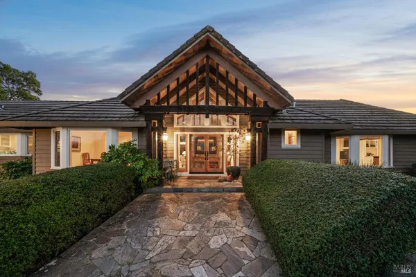 $2,895,000 | 2220 Grove Street, Sonoma, CA 95476