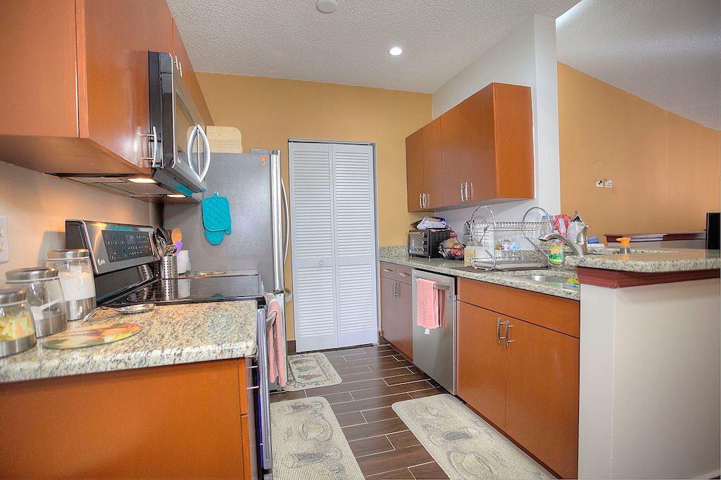 10312 Fox Trail Road South, Unit 1010 West Palm Beach, FL 33411 - Photo 8 of 16 Fox Trail 5 MLS