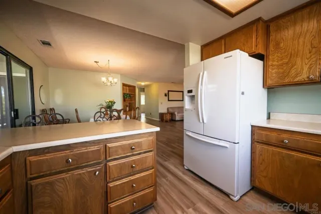 $3,150 | 1811 Lynx Glen, Escondido, CA 92026