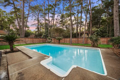a view of a tennis court