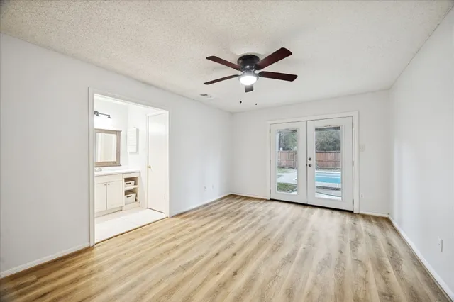 $400,000 | 6 Fairmeade Bend Drive, The Woodlands, TX 77381