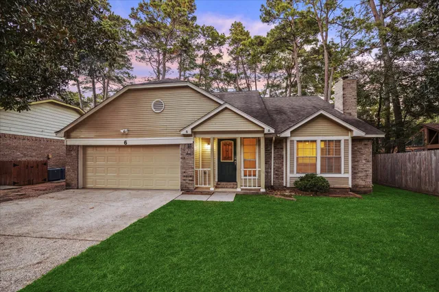 $400,000 | 6 Fairmeade Bend Drive, The Woodlands, TX 77381