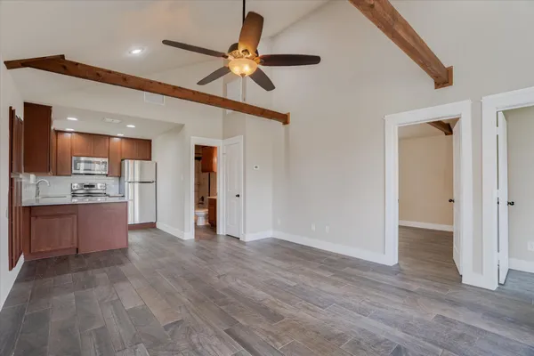 $1,850 | 154 Woodcreek Drive, Unit 1, Wimberley, TX 78676