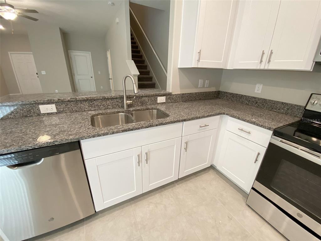 8533 Reedville Street New Port Richey, FL 34654 - Photo 11 of 78