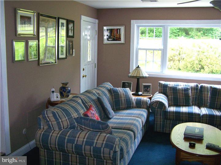 633 Meadowlark Road Audubon, PA 19403 - Photo 14 of 17 Family Room