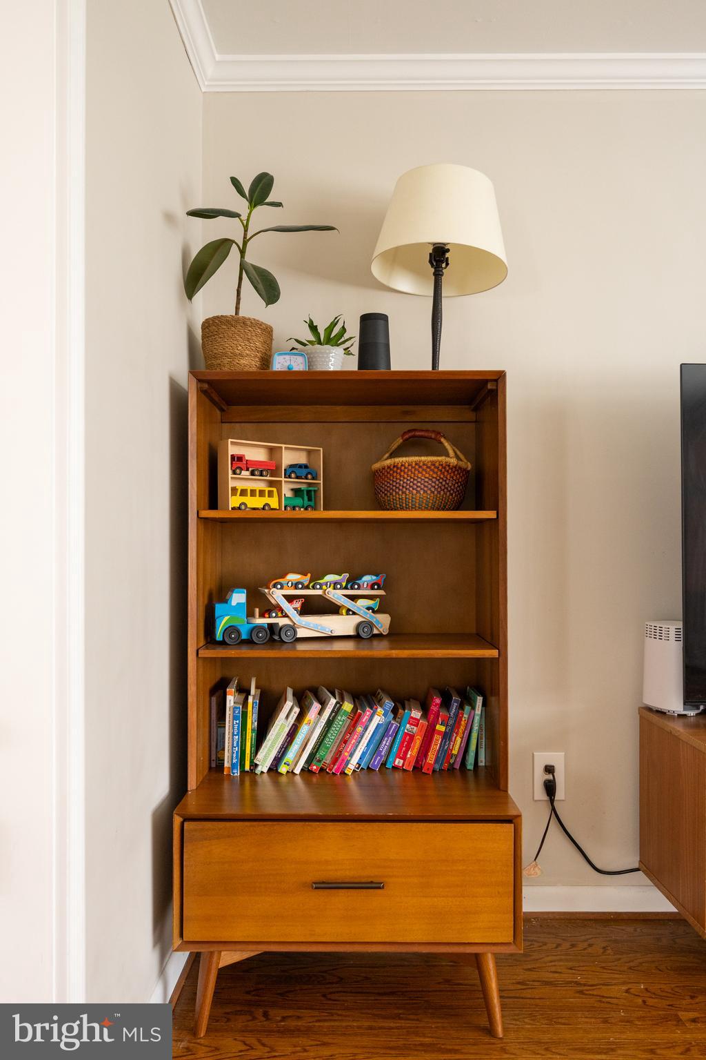 201 Hamilton Road Marlton, NJ 08053 - Photo 6 of 50 a room with a book shelf