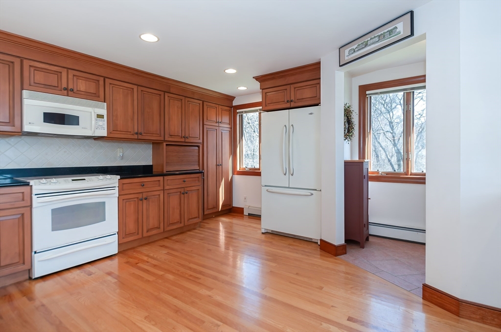 20 Shawmut Road Mattapoisett, MA 02739 - Photo 12 of 37 Gallery Image 12