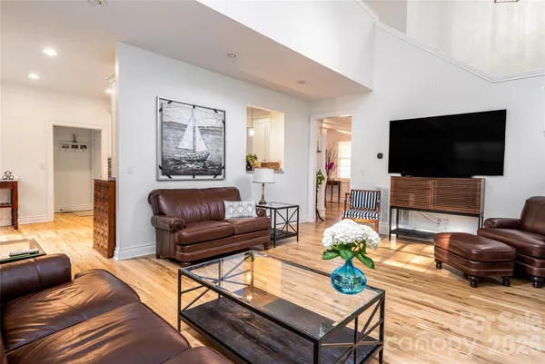 $695,000 | 305 Woodview Court, Fletcher, NC 28732