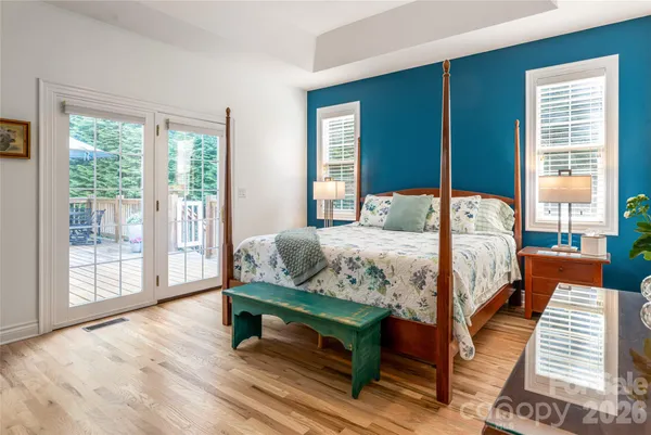 $695,000 | 305 Woodview Court, Fletcher, NC 28732