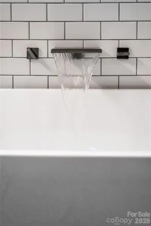 $695,000 | 305 Woodview Court, Fletcher, NC 28732