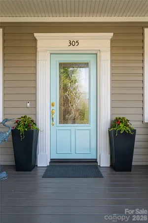 $695,000 | 305 Woodview Court, Fletcher, NC 28732