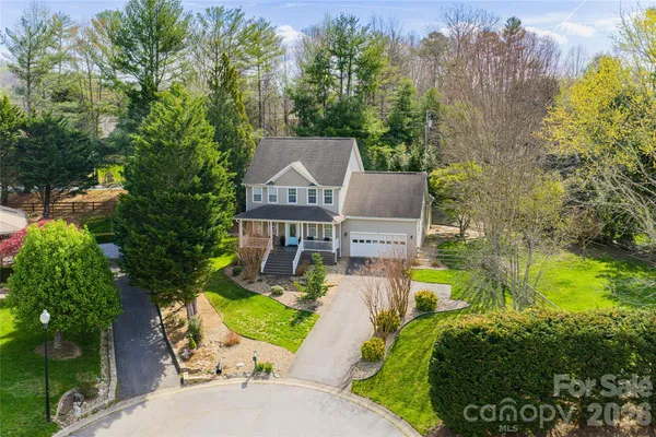$695,000 | 305 Woodview Court, Fletcher, NC 28732