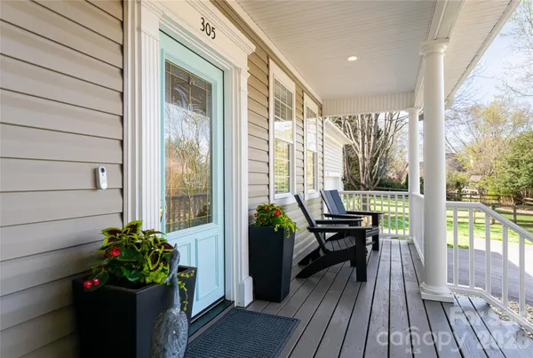 $695,000 | 305 Woodview Court, Fletcher, NC 28732