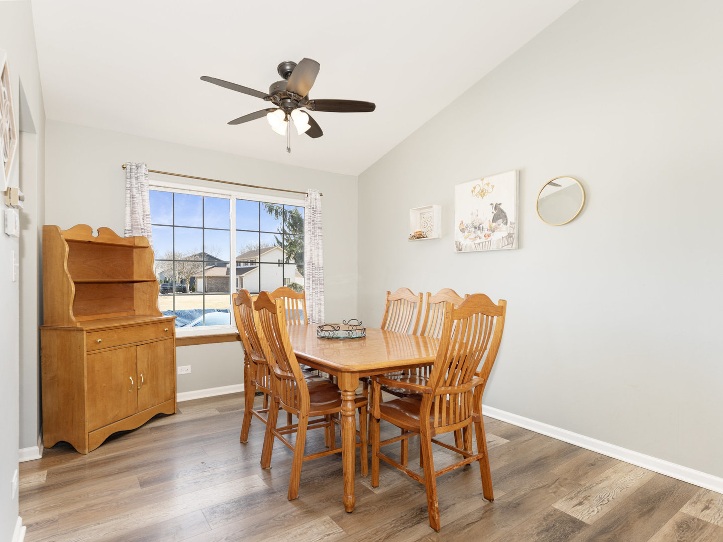 1400 Bar Harbour Road Aurora, IL 60504 - Photo 8 of 25 a dining room with furniture and window