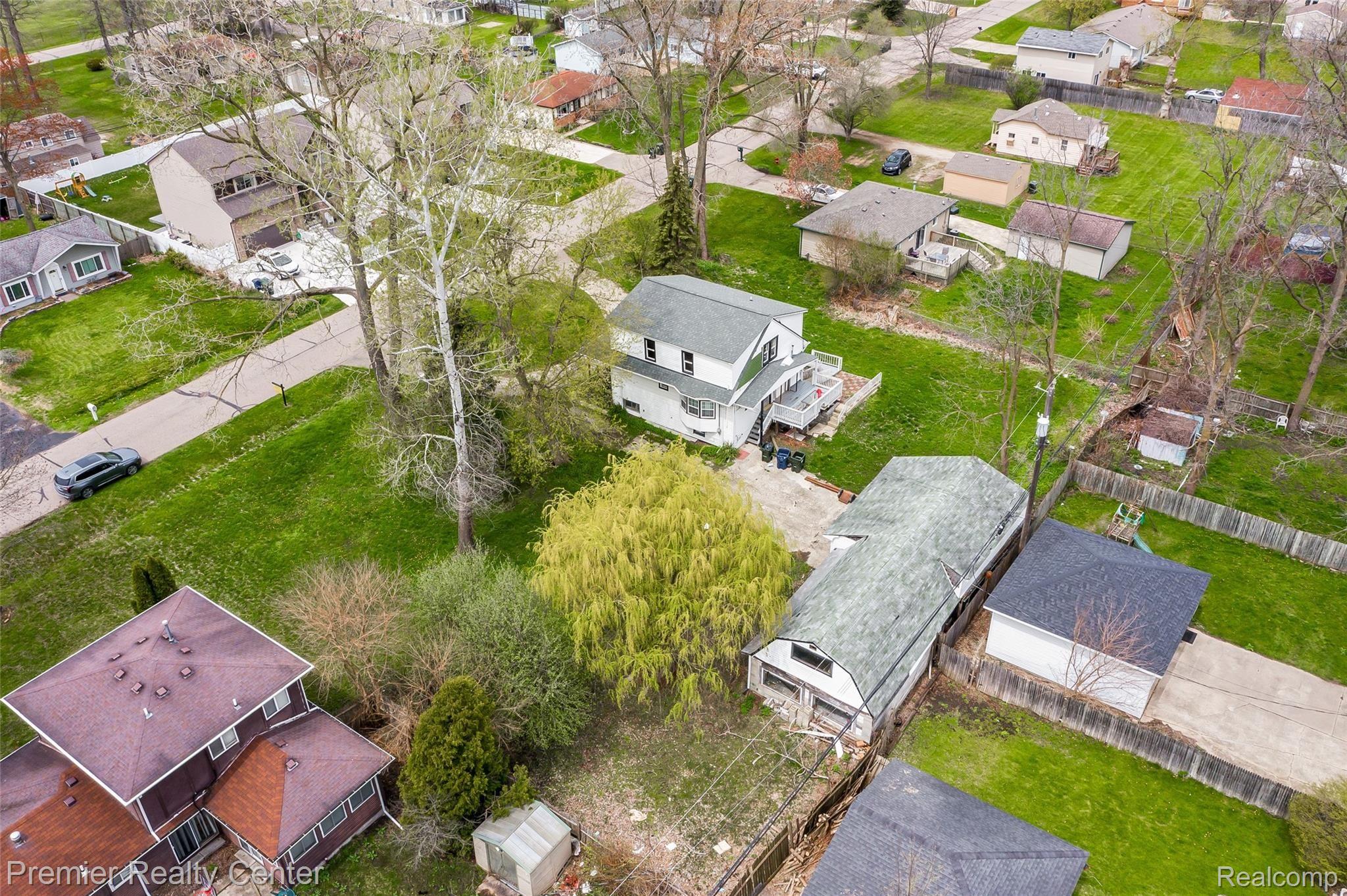 3165 Emmons Avenue Rochester, MI 48307 - Photo 18 of 20 Drone13.jpg