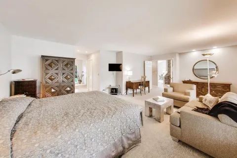 $675,000 | 611 West Whiting Lane, Arlington Heights, IL 60004