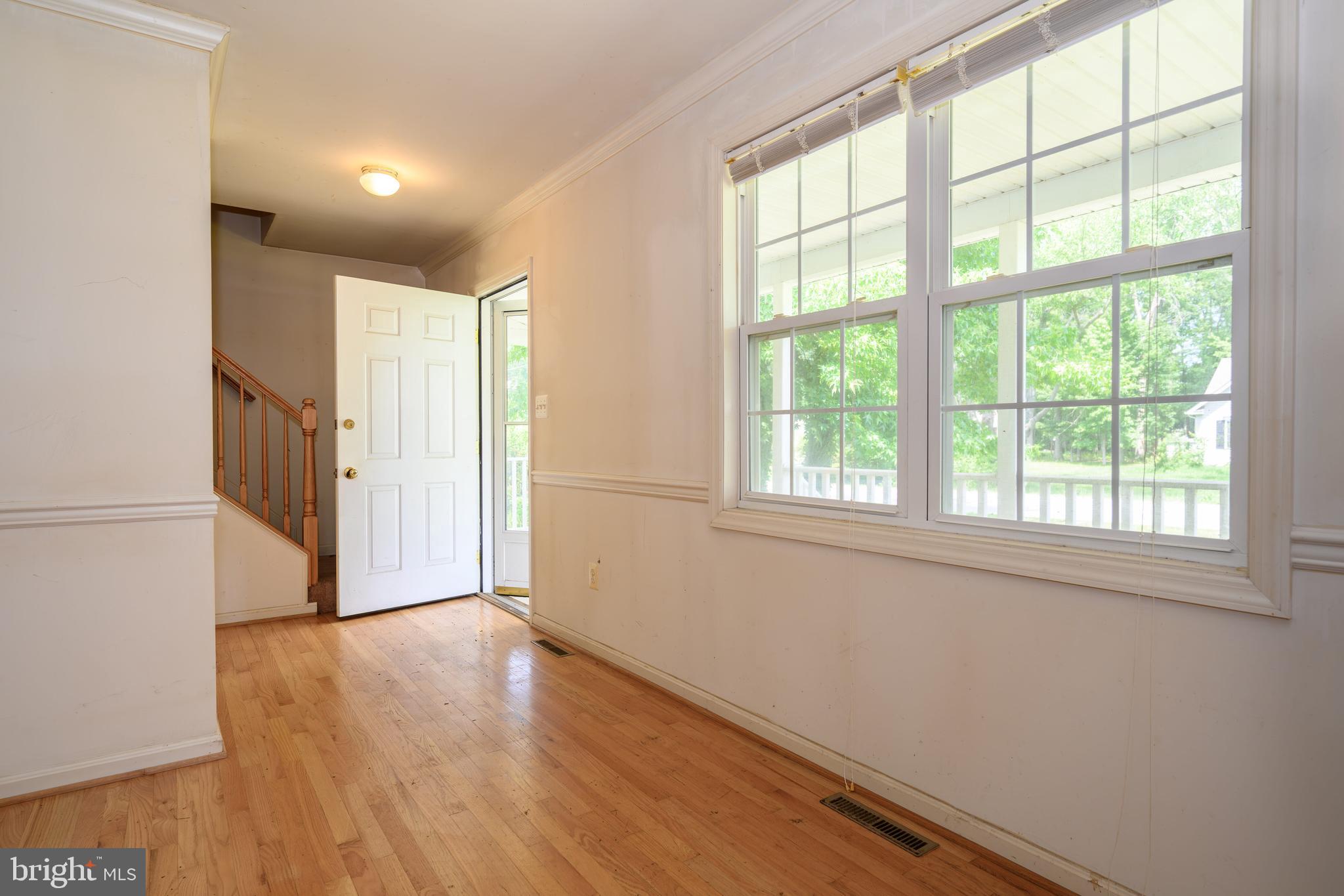 321 Lots Road Stevensville, MD 21666 - Photo 8 of 25 Interior front entrance