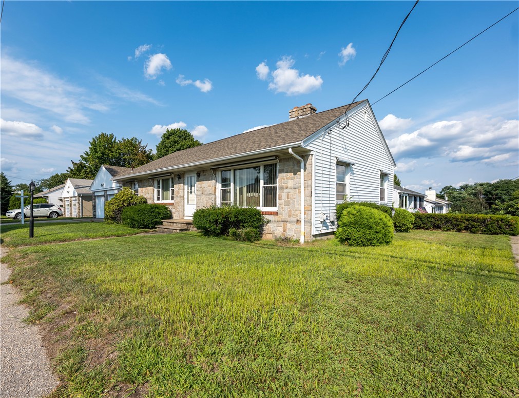 200 Budlong Road Cranston, RI 02920 - Photo 2 of 36 Gallery Image 2