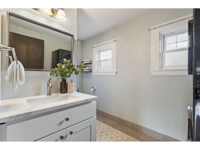 $449,000 | 7035 North Catlin Avenue, Portland, OR 97203