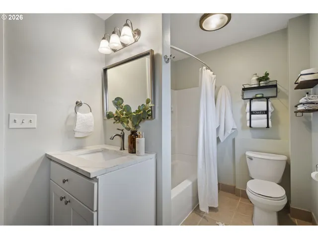 $449,000 | 7035 North Catlin Avenue, Portland, OR 97203