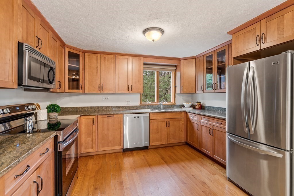 17 Valley Road Sharon, MA 02067 - Photo 14 of 32 Gallery Image 14